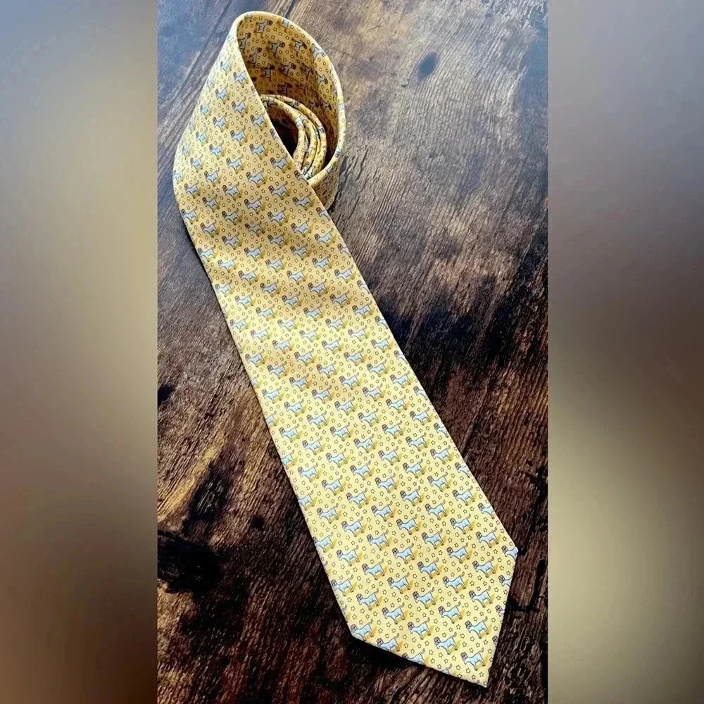 Vineyard Vines | Patriotic donkey silk tie.
